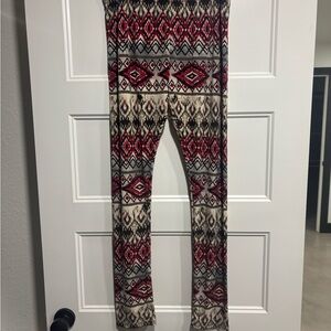 Women’s Tribal Print Leggings in Red and Black Size XL